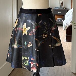 Alice + Olivia Bird & Floral Print Leather Skirt – Size 6 – A-Line